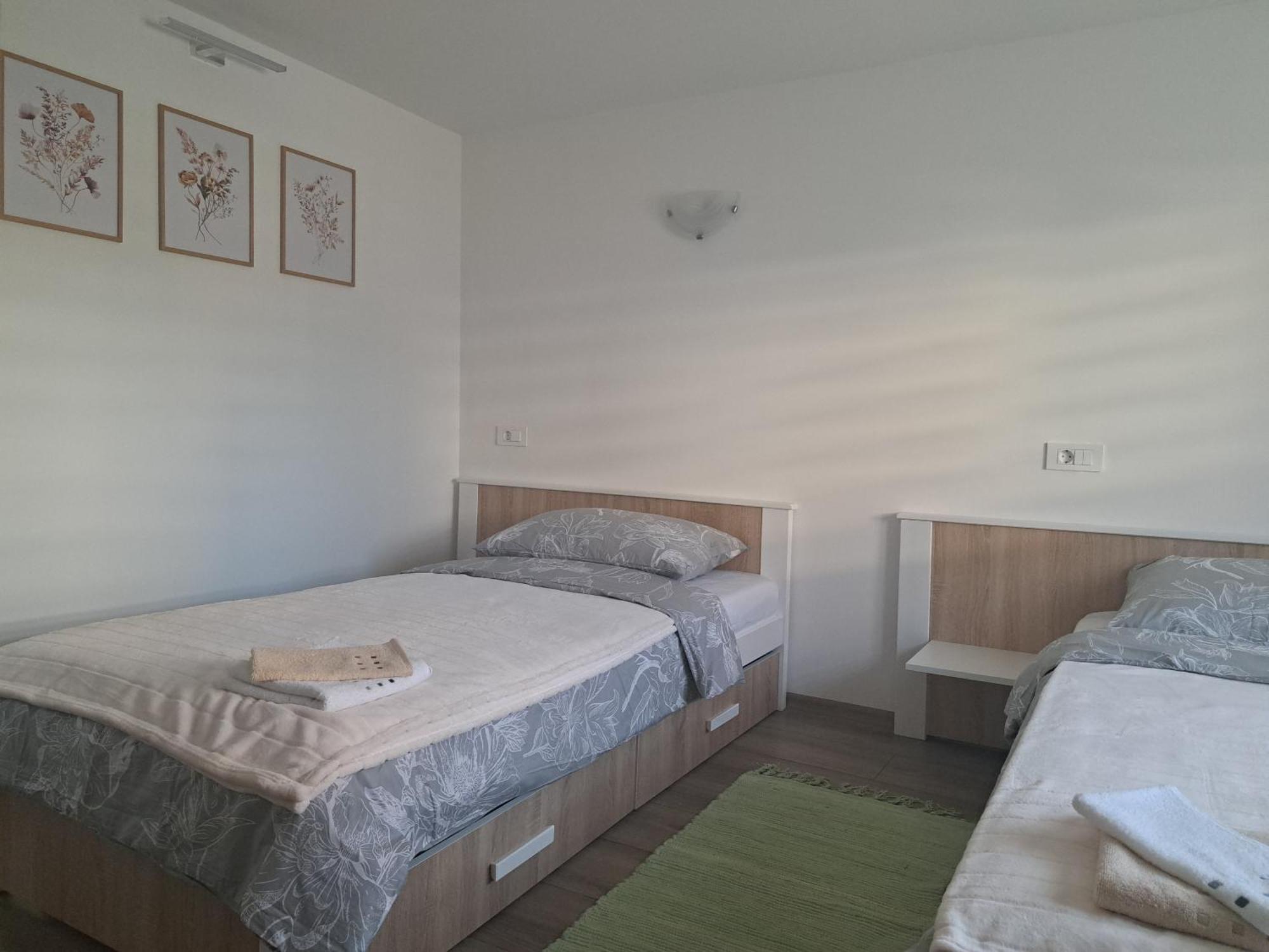 Apartman Luma Gospic Ngoại thất bức ảnh