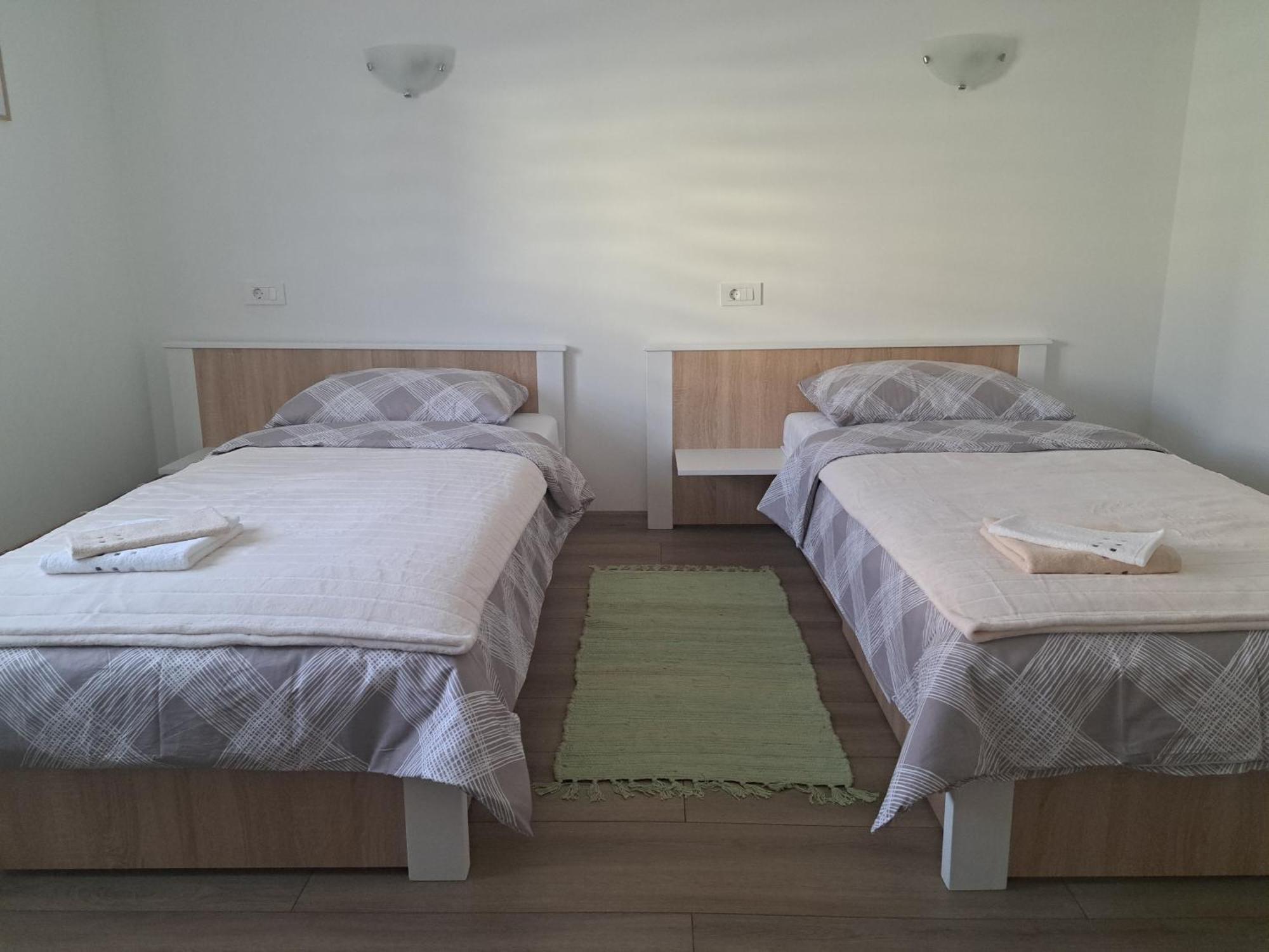 Apartman Luma Gospic Ngoại thất bức ảnh